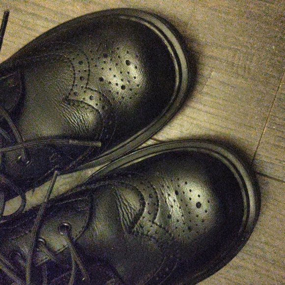 Dr Martens Black Leather Brogue Shoes #3989 - Picture 3 of 12